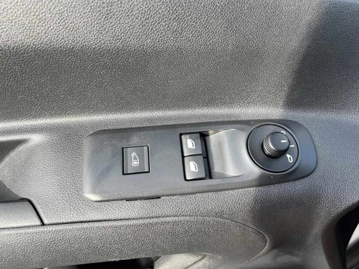 citroen-berlingo-2022-diesel-1499cc