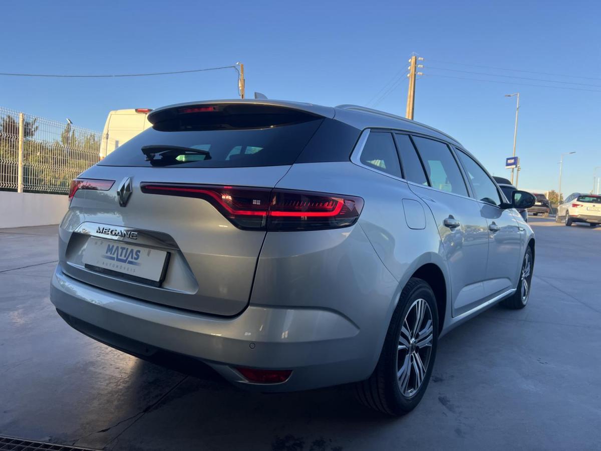 renault-megane-sport-tourer-2022-diesel-1461cc