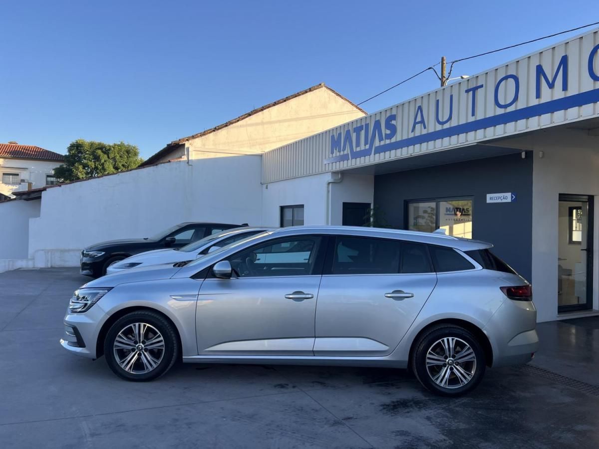 renault-megane-sport-tourer-2022-diesel-1461cc