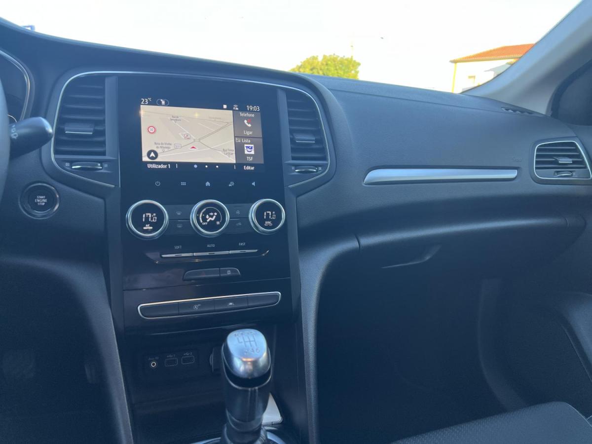 renault-megane-sport-tourer-2022-diesel-1461cc