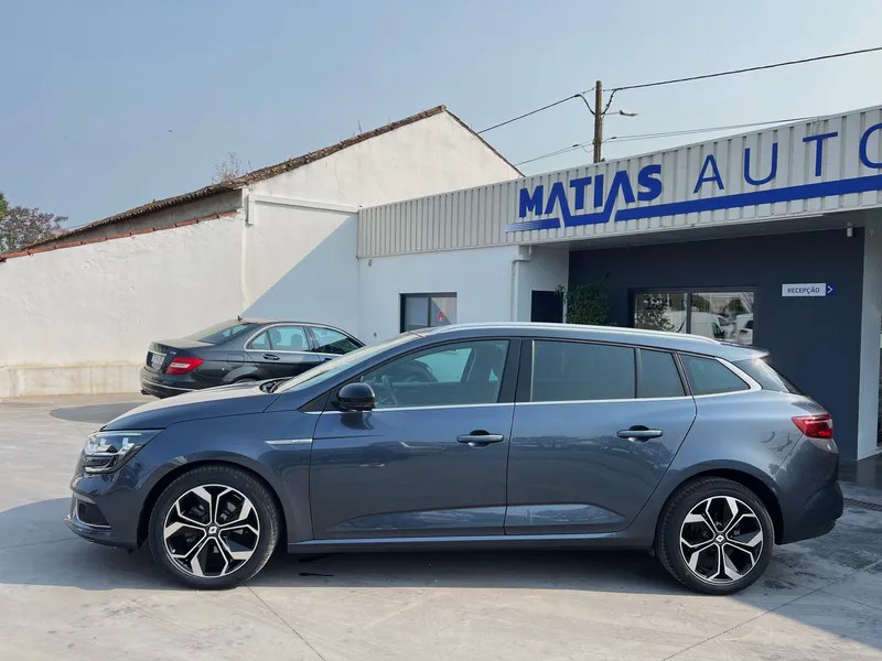 renault-megane-sport-tourer-2018-diesel-1461cc
