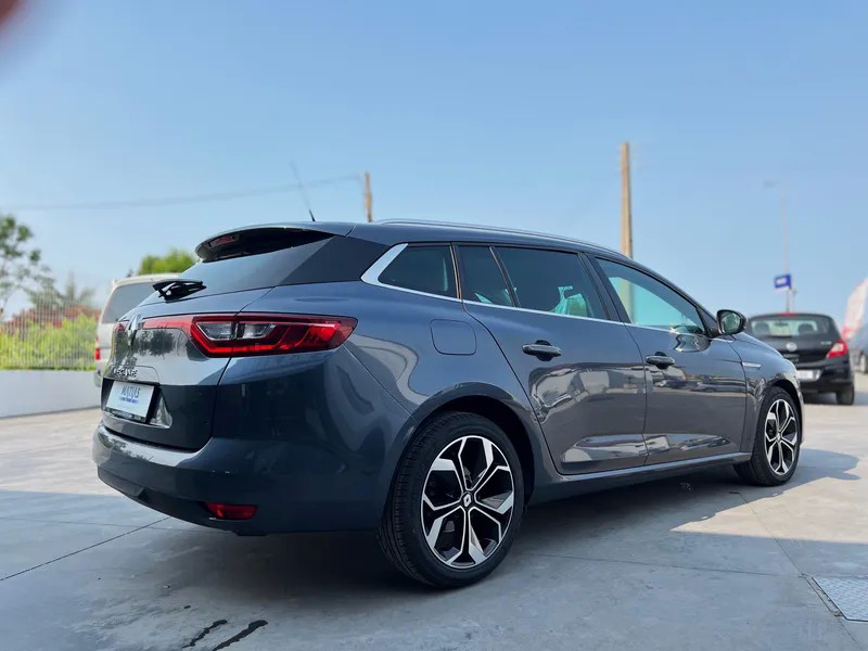 renault-megane-sport-tourer-2018-diesel-1461cc