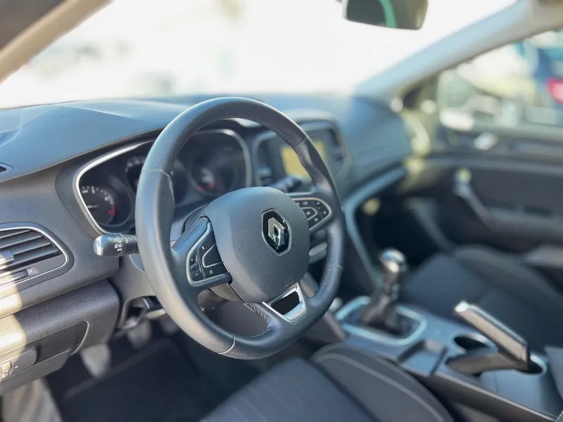 renault-megane-sport-tourer-2018-diesel-1461cc