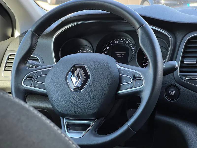 renault-megane-sport-tourer-2018-diesel-1461cc