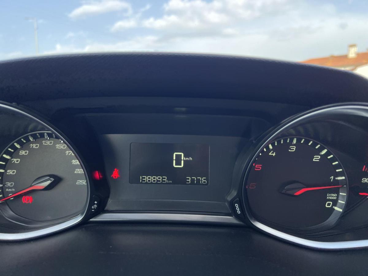 peugeot-308-2016-diesel-1560cc