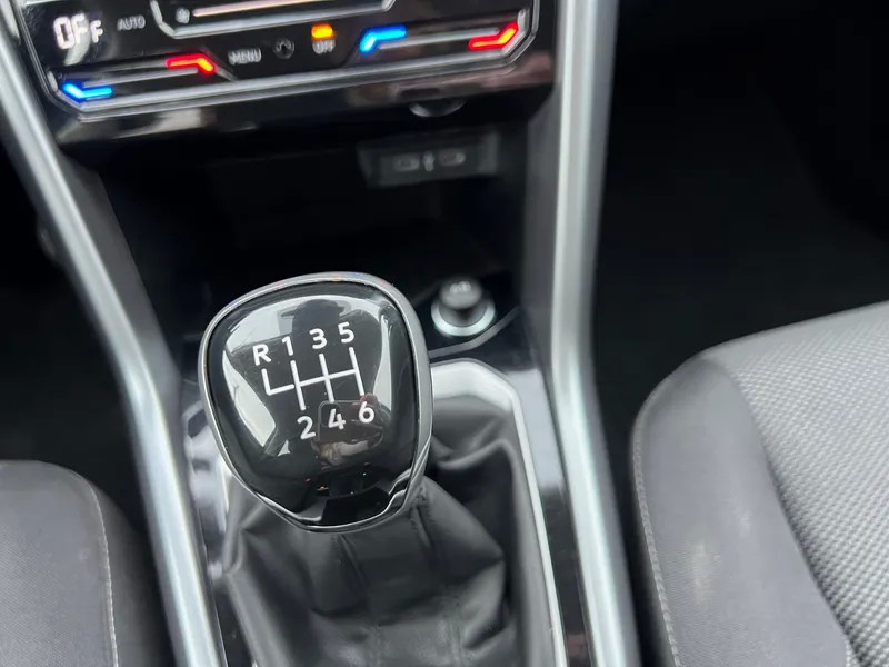 volkswagen-t-roc-2024-gasolina-999cc