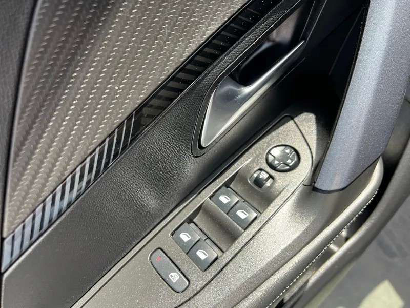 peugeot-2008-2020-gasolina-1199cc