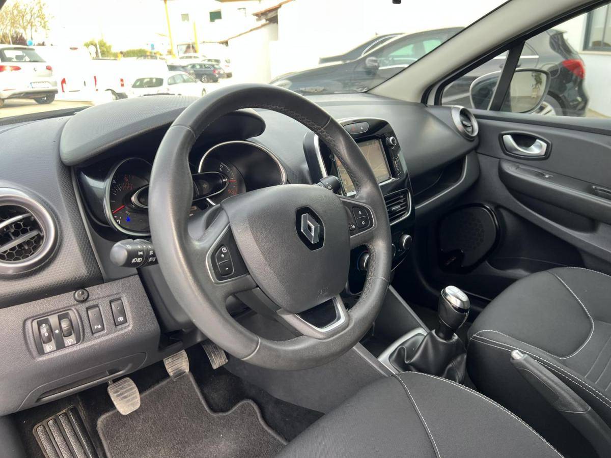 renault-clio-sport-tourer-2016-diesel-1461cc