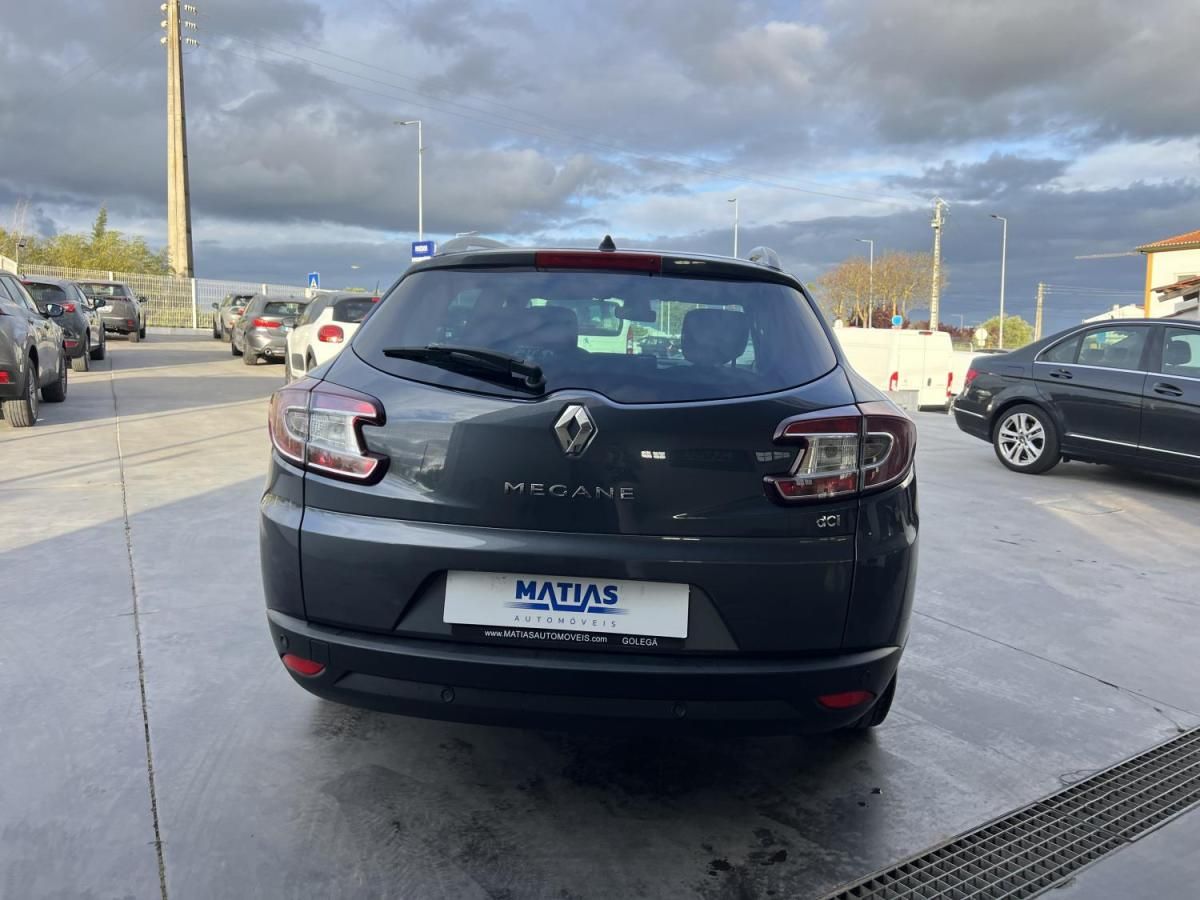 renault-megane-sport-tourer-2016-diesel-1461cc