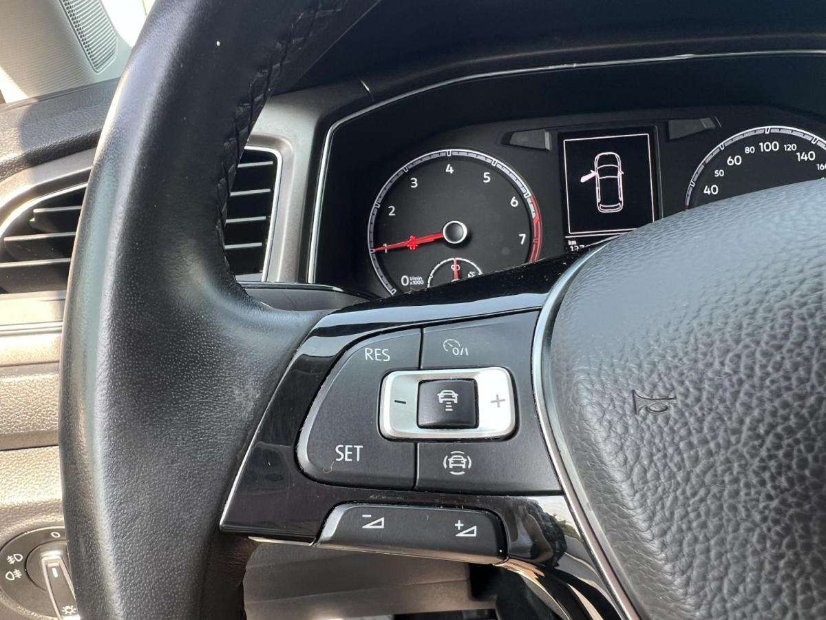 volkswagen-t-roc-2018-gasolina-999cc