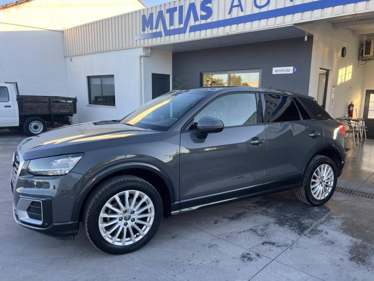 audi-q2-2020-gasolina-999cc