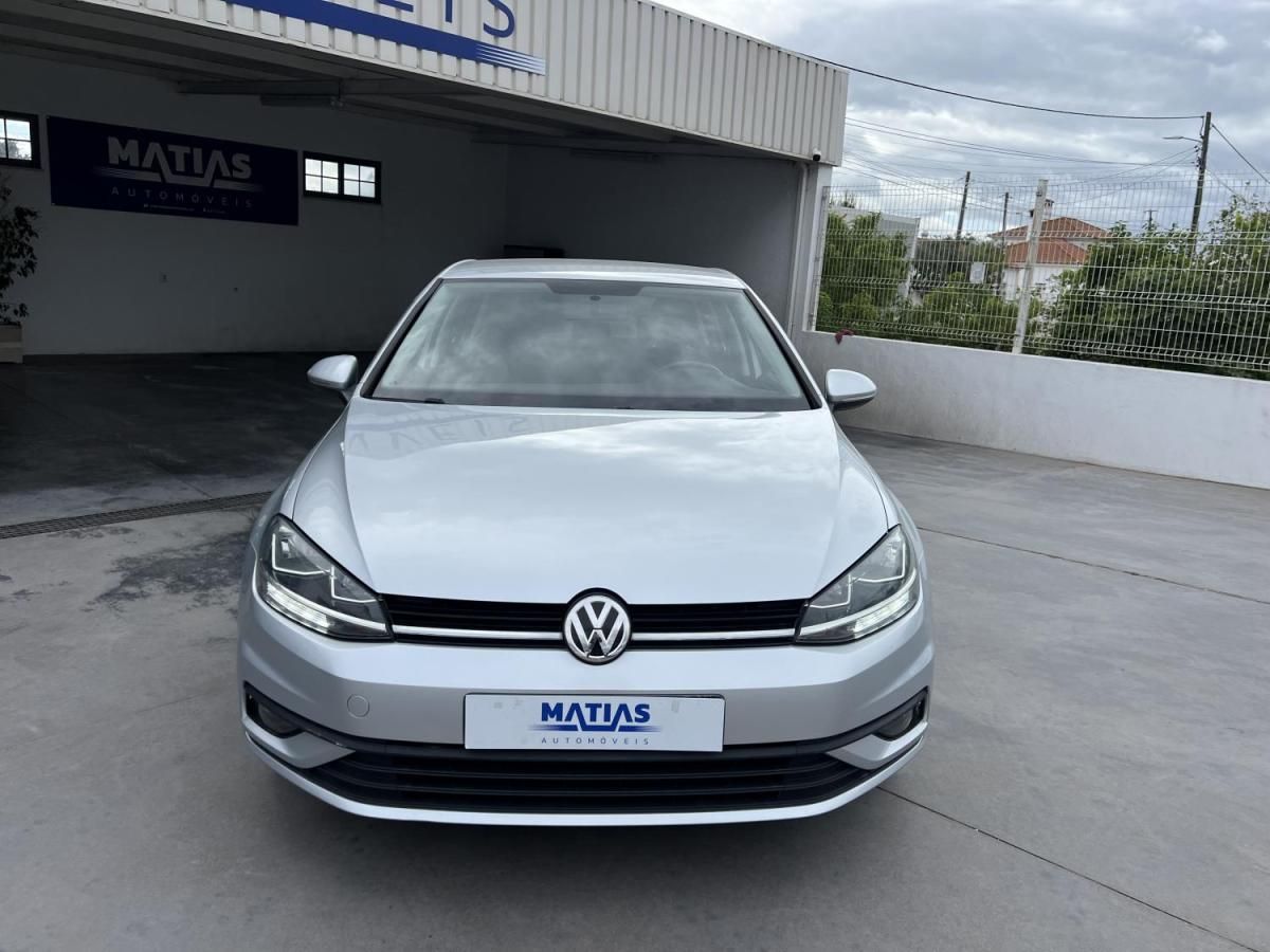 volkswagen-golf-2019-diesel-1598cc