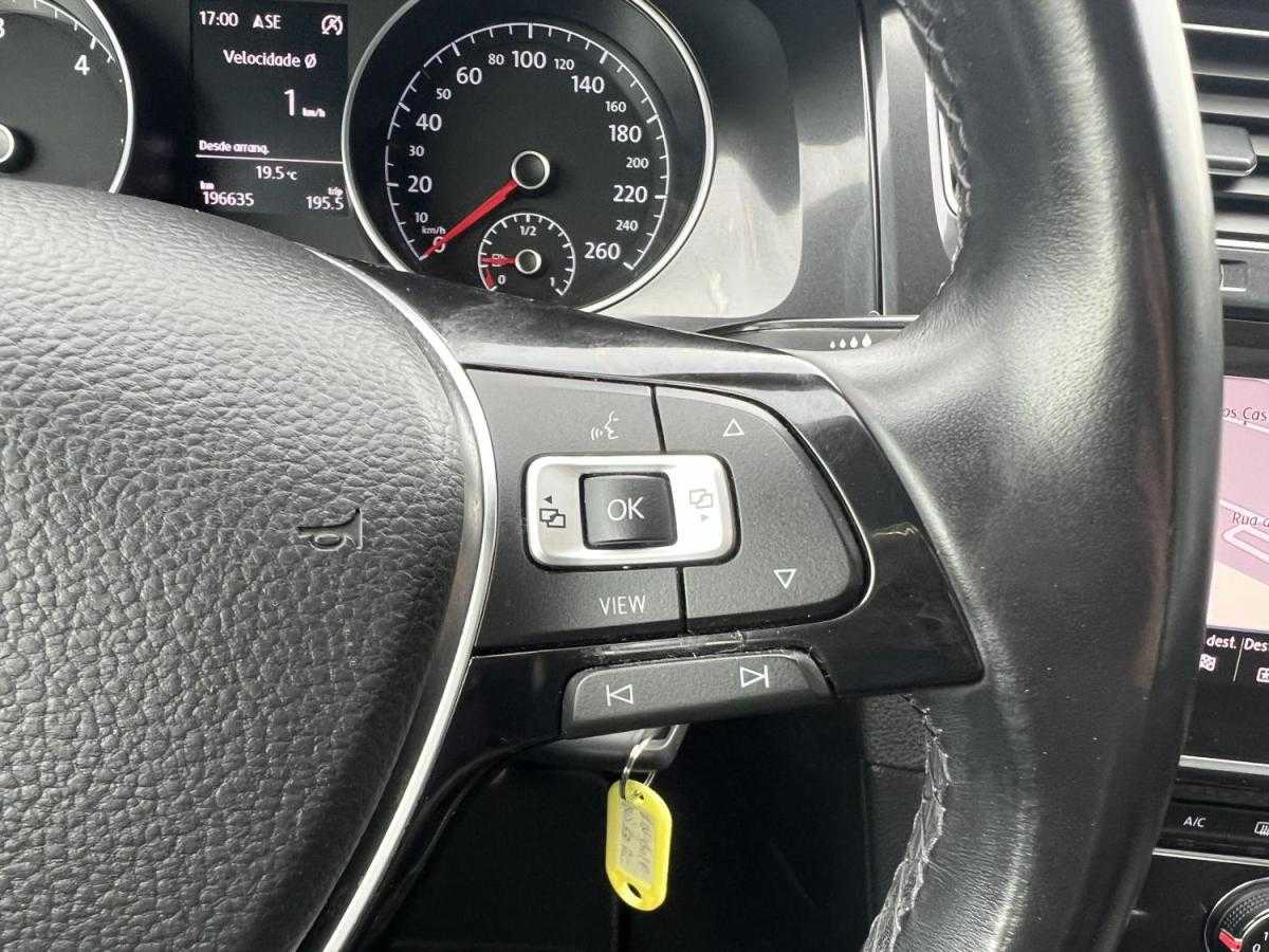 volkswagen-golf-2019-diesel-1598cc