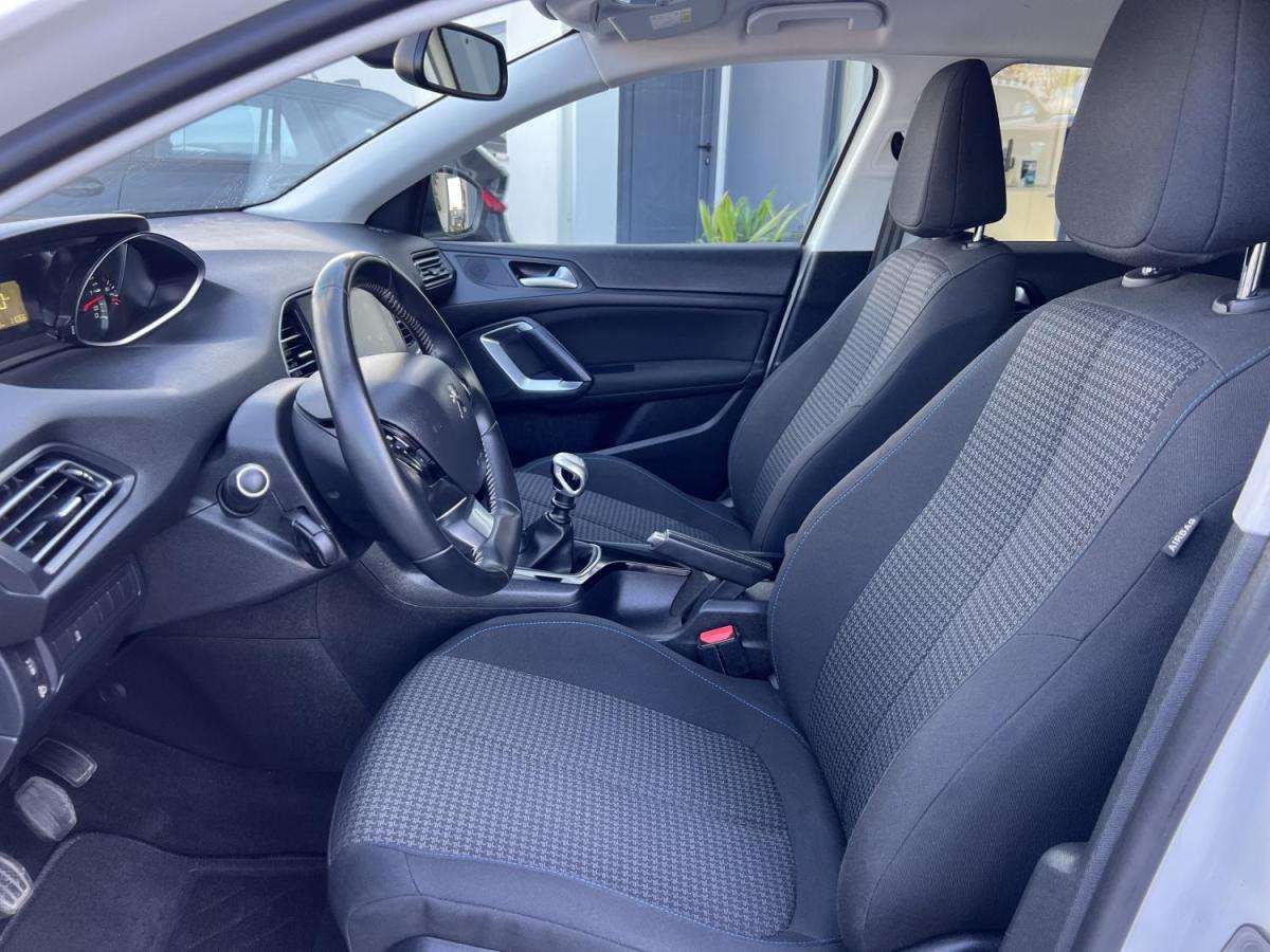 peugeot-308-2019-diesel-1499cc