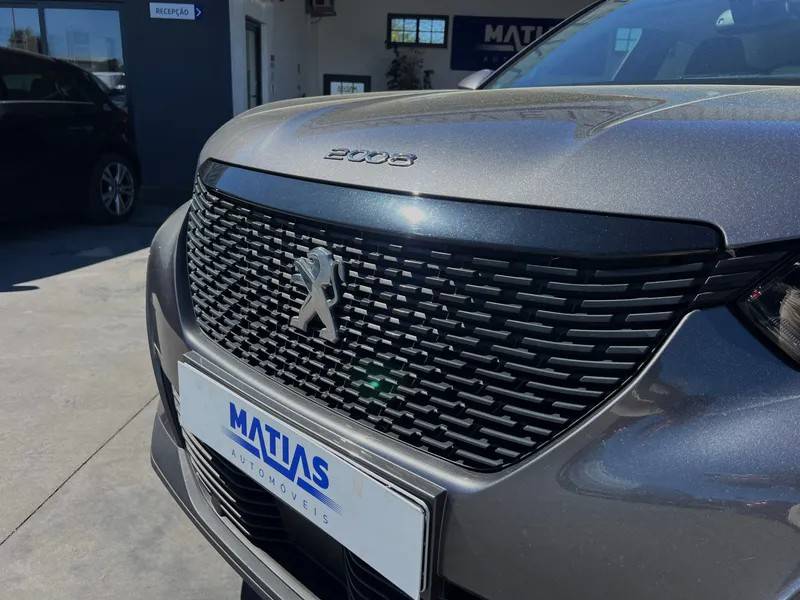 peugeot-2008-2021-diesel-1499cc