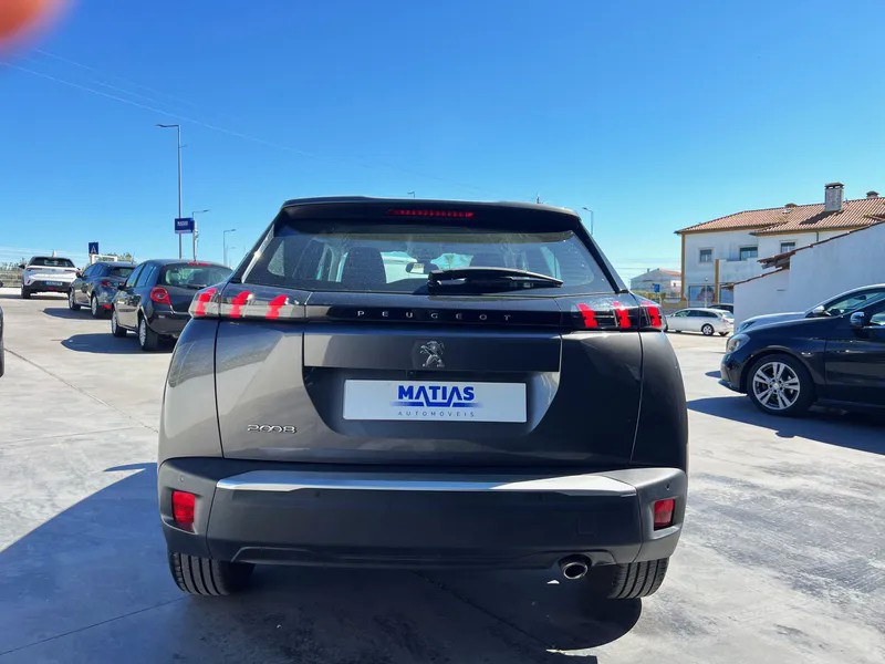 peugeot-2008-2021-diesel-1499cc