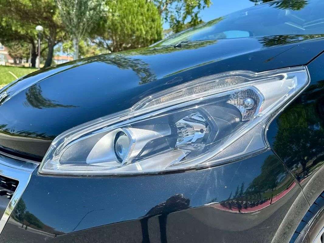 peugeot-208-2016-gasolina-1199cc