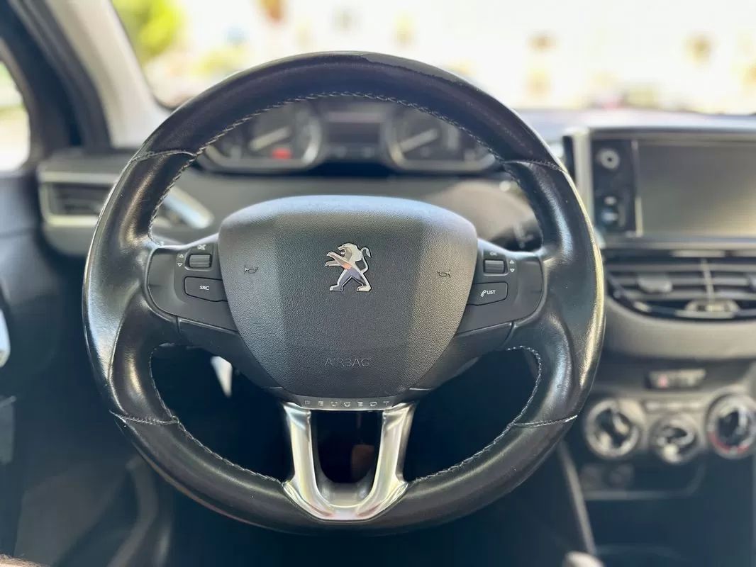 peugeot-208-2016-gasolina-1199cc