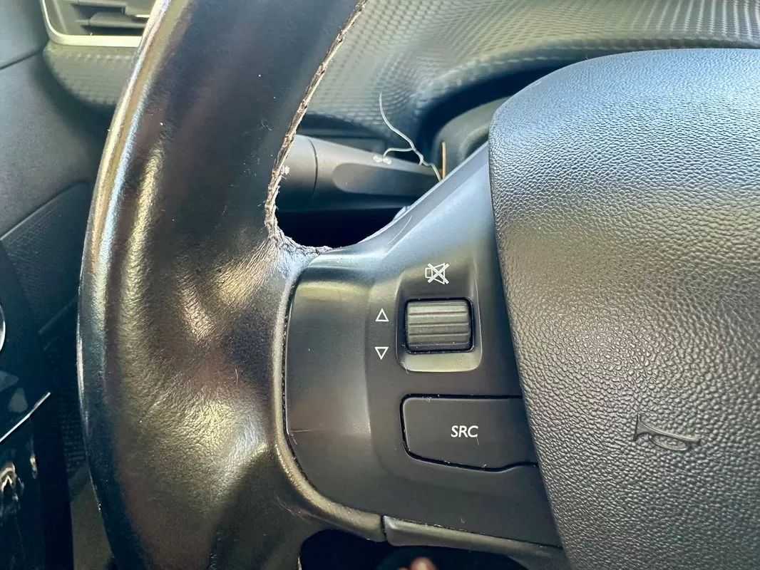 peugeot-208-2016-gasolina-1199cc