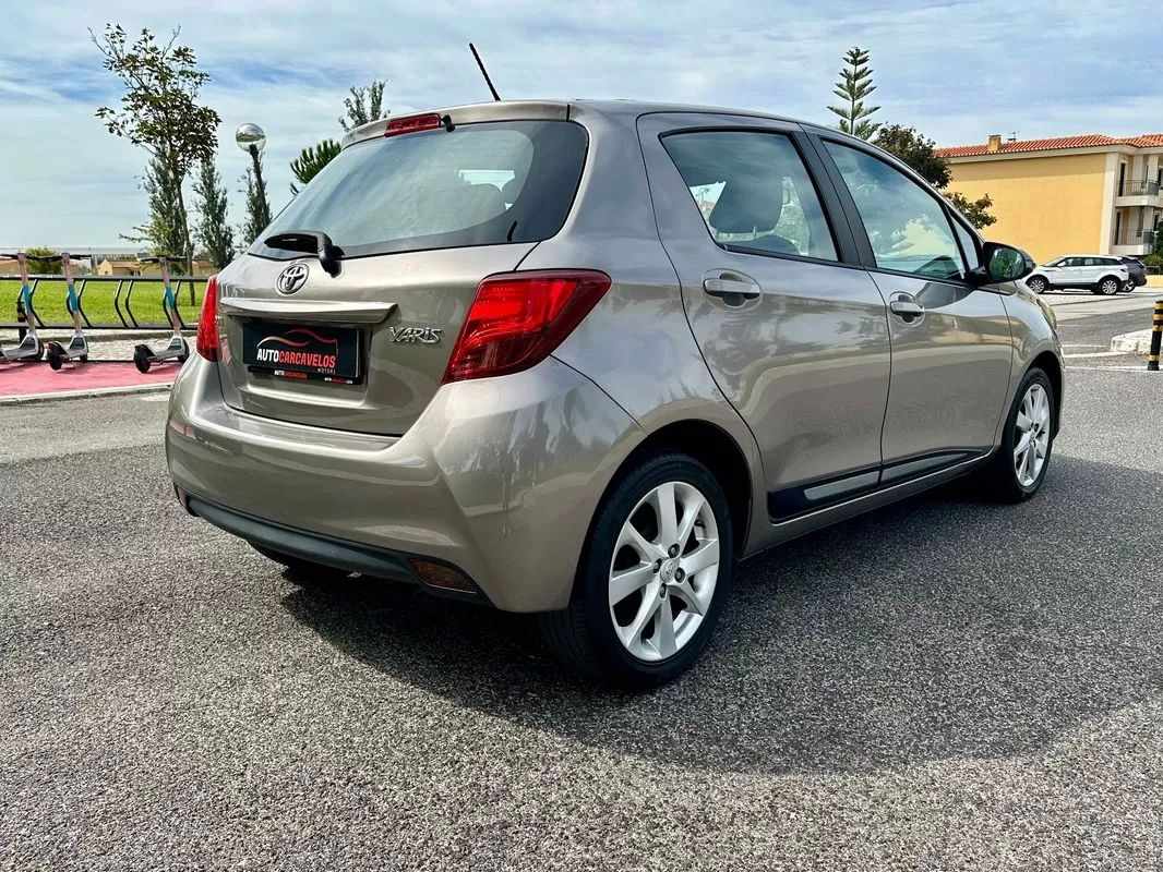 toyota-yaris-2014-gasolina-998cc