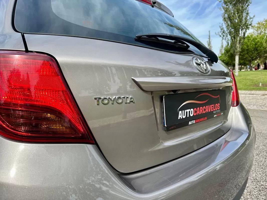 toyota-yaris-2014-gasolina-998cc
