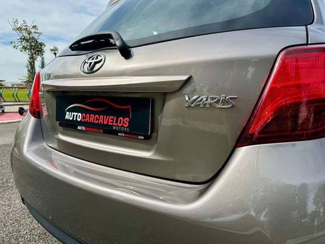 toyota-yaris-2014-gasolina-998cc