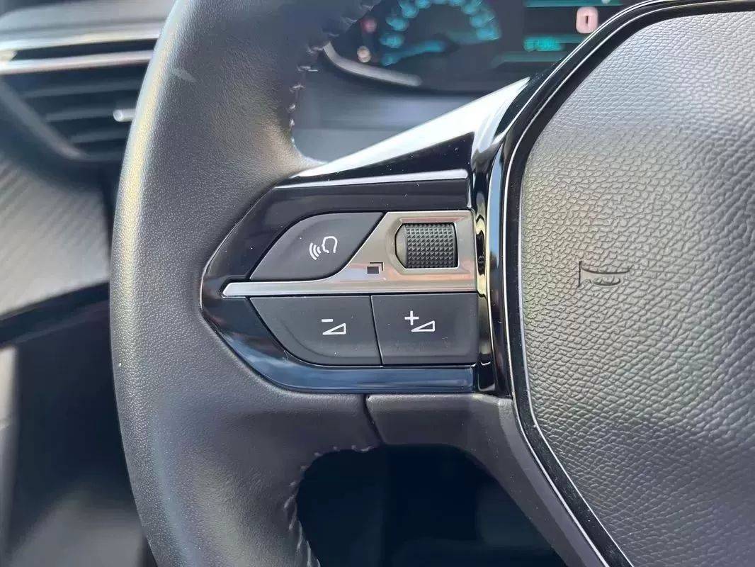 peugeot-e-2008-2022-eletrico-200cc