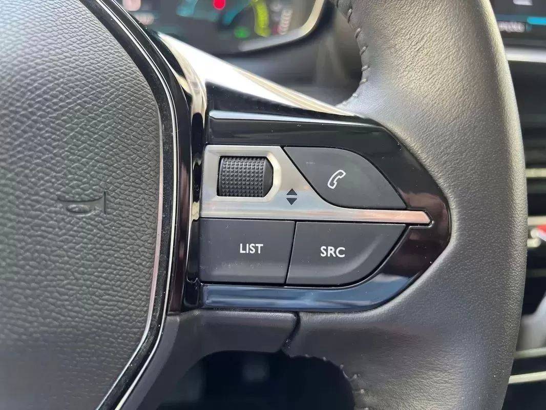 peugeot-e-2008-2022-eletrico-200cc