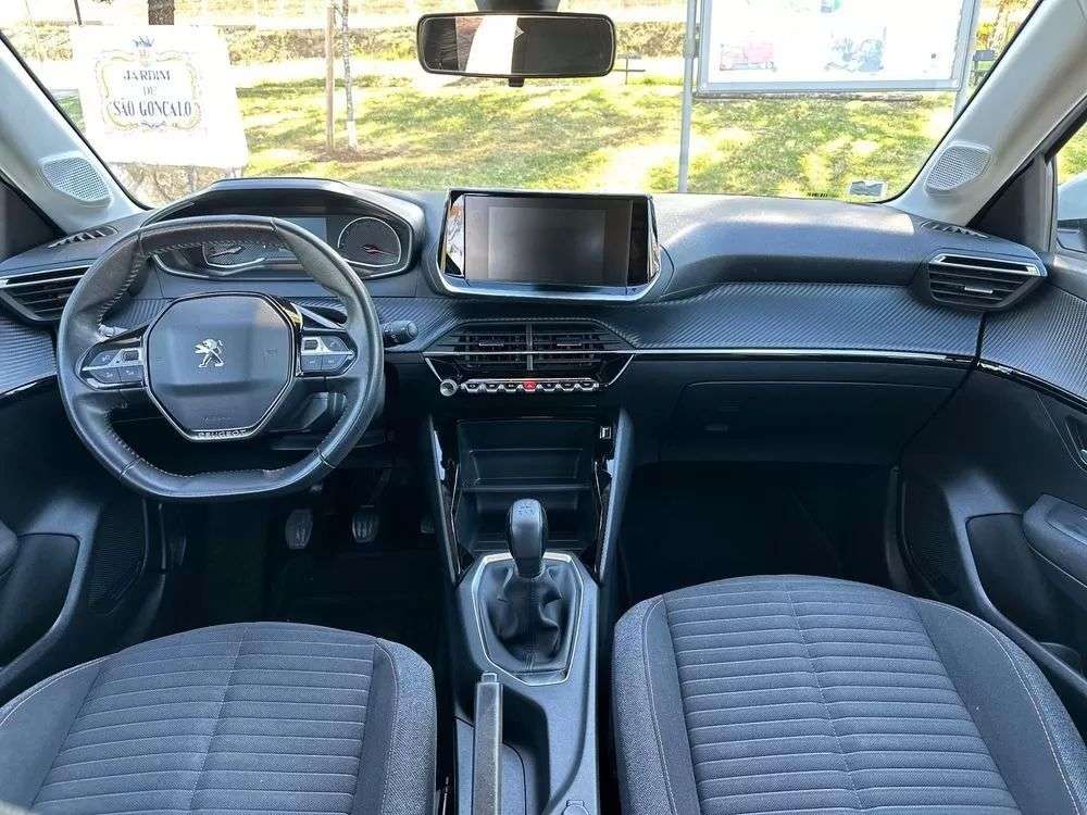 peugeot-208-2021-gasolina-1199cc