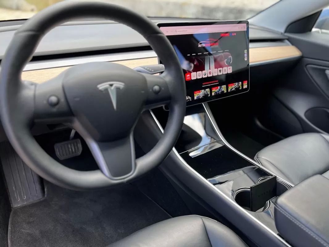 tesla-model-3-2019-eletrico-200cc
