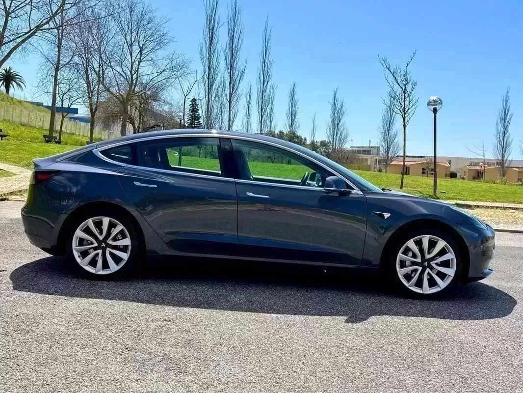 tesla-model-3-2019-eletrico-200cc