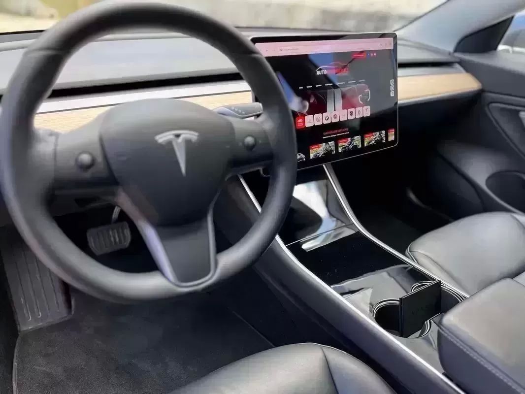 tesla-model-3-2019-eletrico-200cc