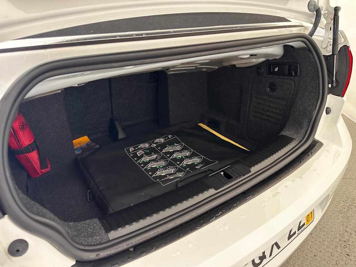 volkswagen-golf-1-6-tdi-bluemotion-2012-diesel-1598cc