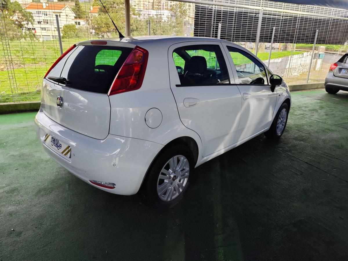 fiat-punto-1-2-2018-gasolina-1242cc