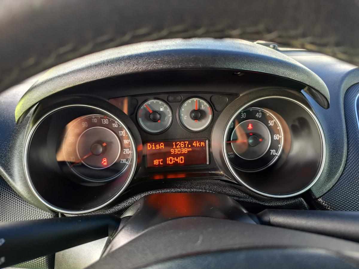 fiat-punto-1-2-2018-gasolina-1242cc