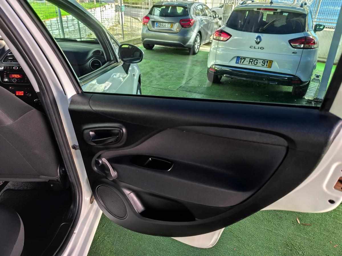 fiat-punto-1-2-2018-gasolina-1242cc