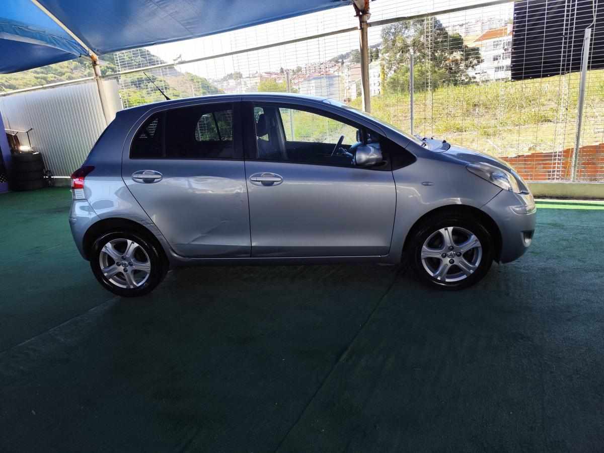 toyota-yaris-1-0-vvt-i-2011-gasolina-998cc
