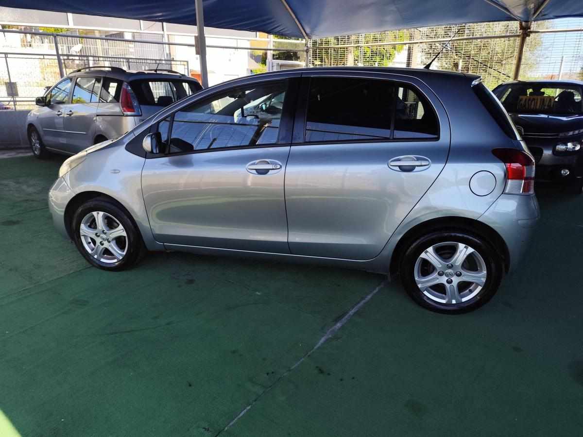 toyota-yaris-1-0-vvt-i-2011-gasolina-998cc