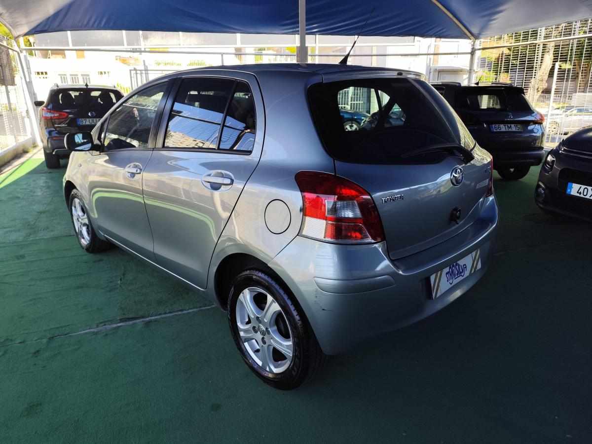 toyota-yaris-1-0-vvt-i-2011-gasolina-998cc