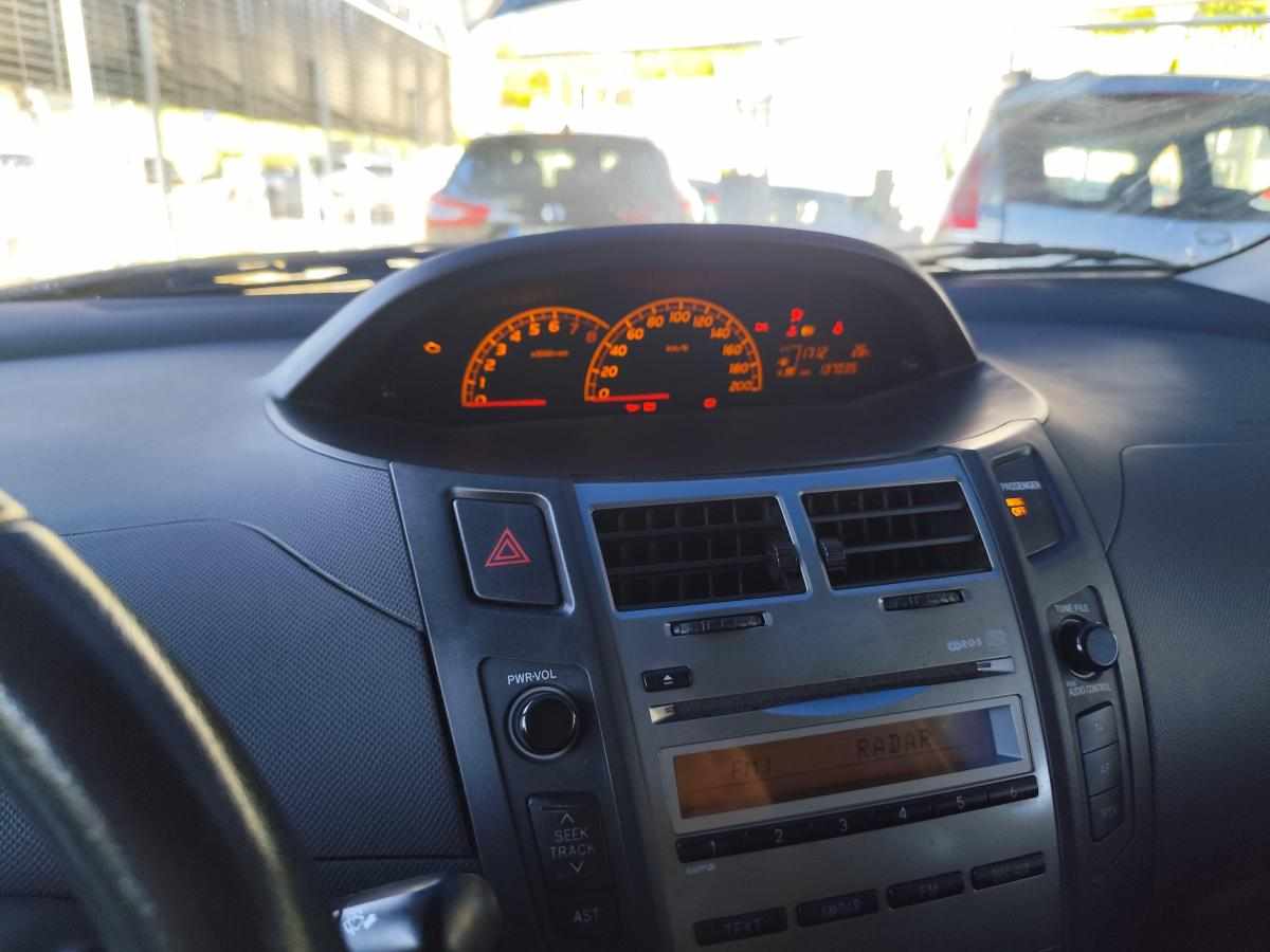 toyota-yaris-1-0-vvt-i-2011-gasolina-998cc