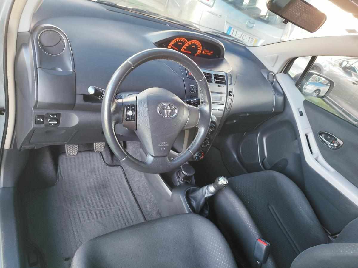 toyota-yaris-1-0-vvt-i-2011-gasolina-998cc