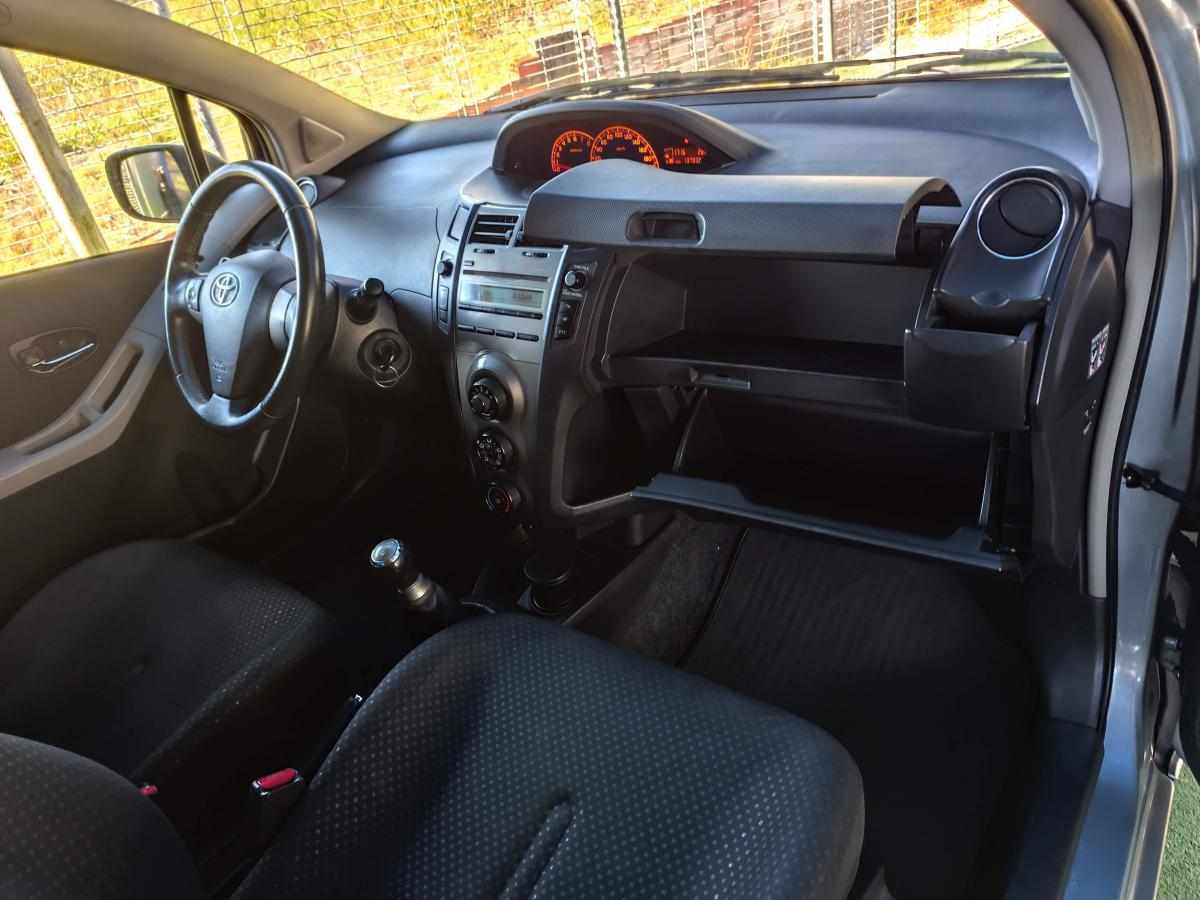 toyota-yaris-1-0-vvt-i-2011-gasolina-998cc