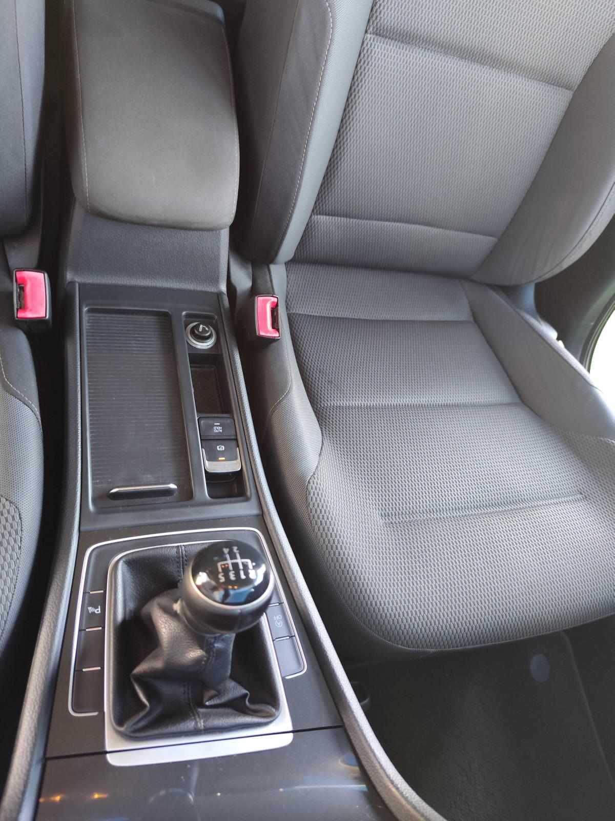 volkswagen-golf-1-6-tdi-bluemotion-2019-diesel-1598cc