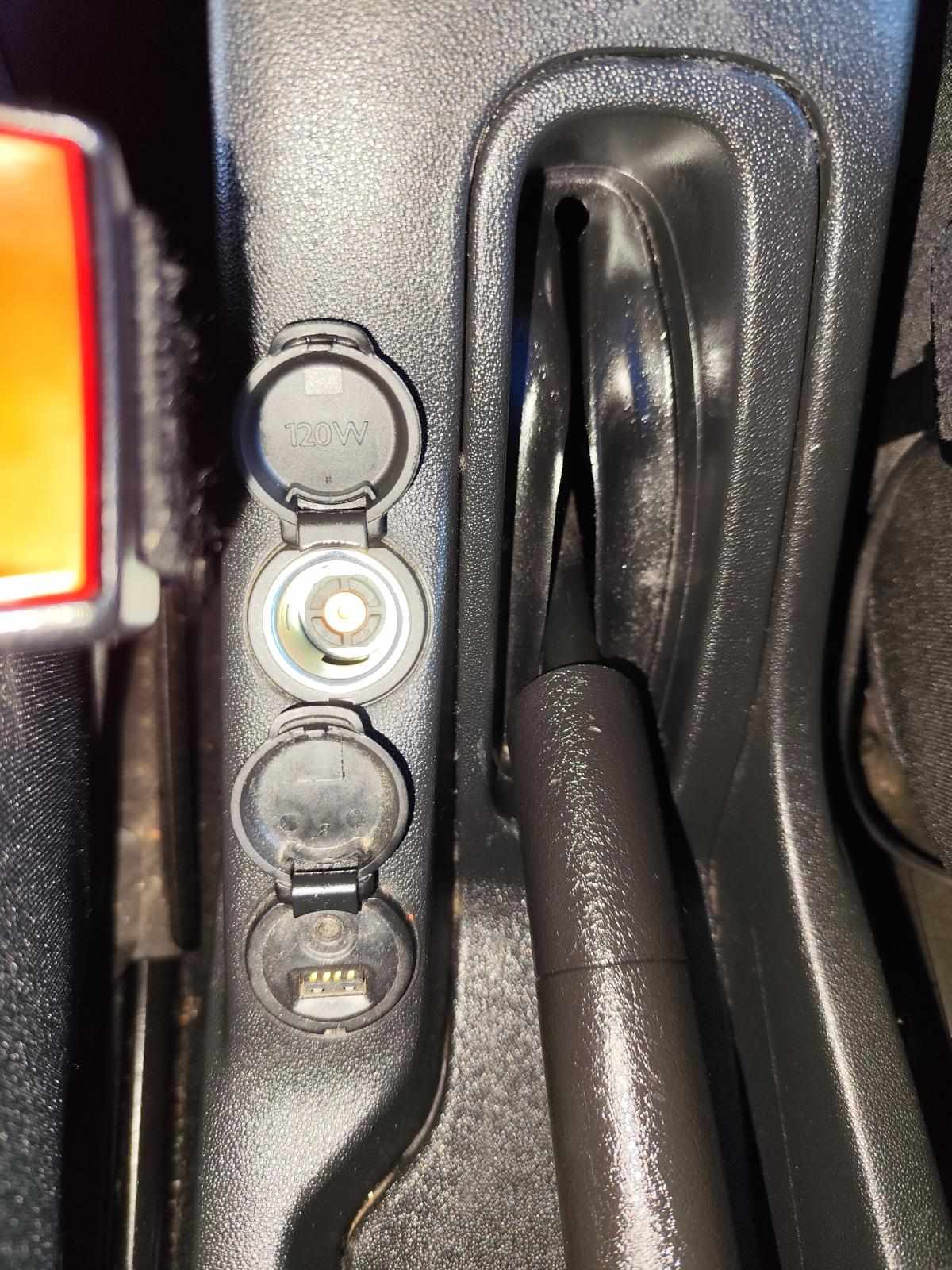 citroen-c3-1-2-vti-2015-gasolina-1199cc