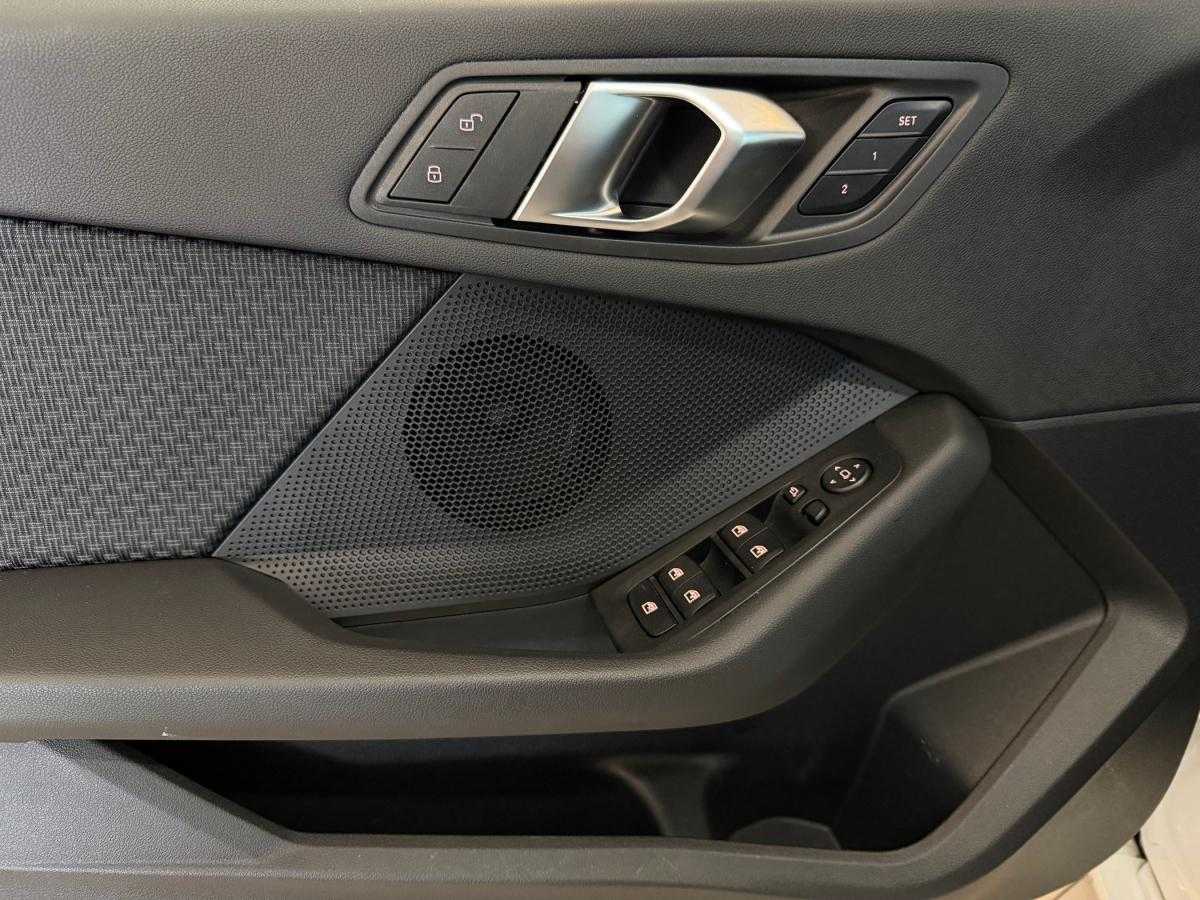 bmw-serie-1-2023-gasolina-1499cc