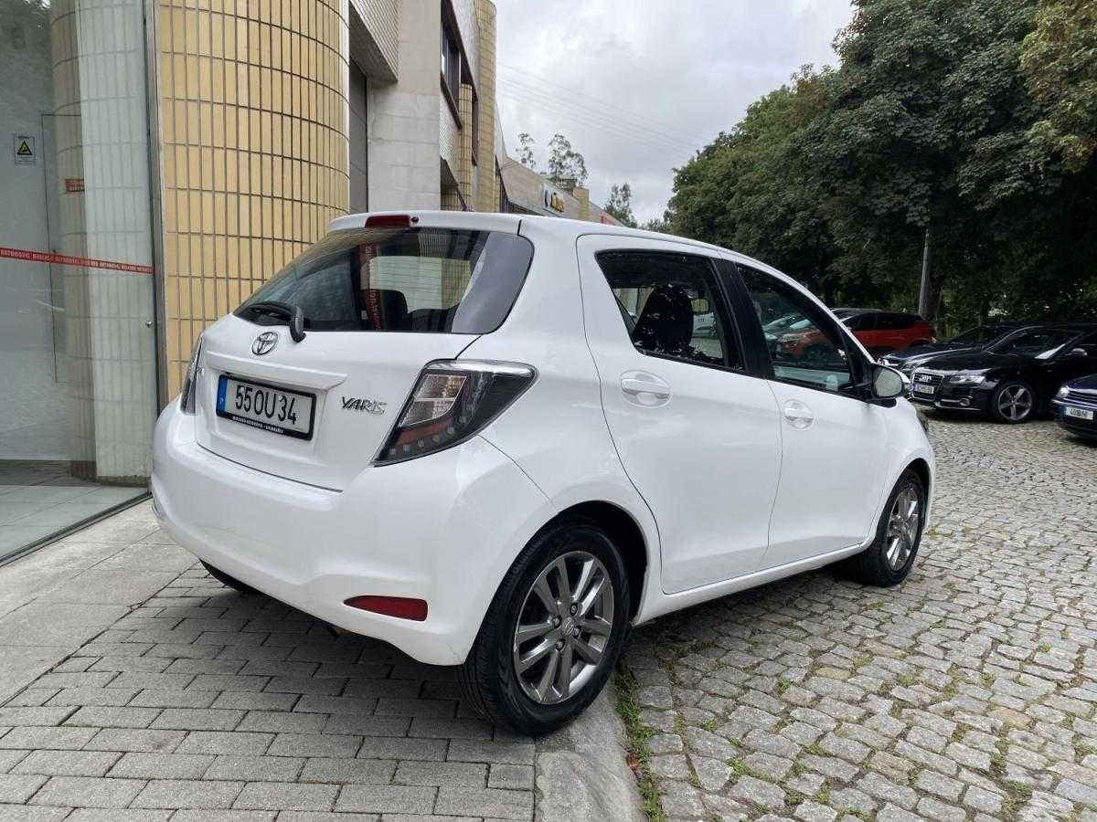 toyota-yaris-2014-gasolina-998cc