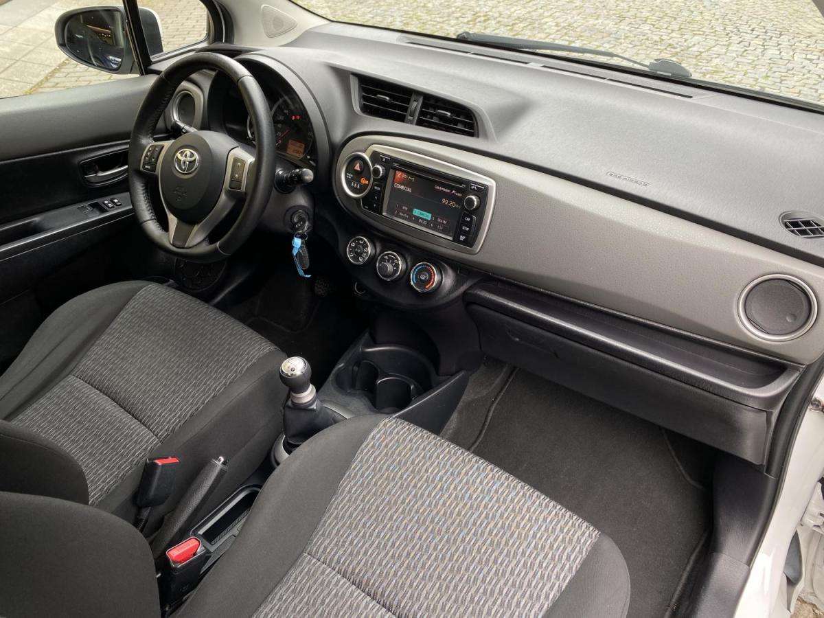 toyota-yaris-2014-gasolina-998cc