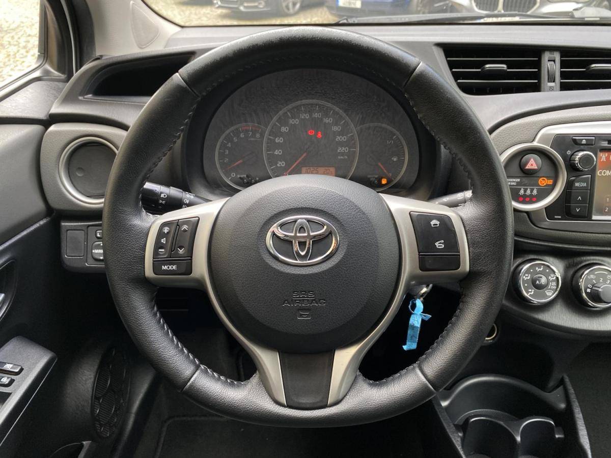 toyota-yaris-2014-gasolina-998cc