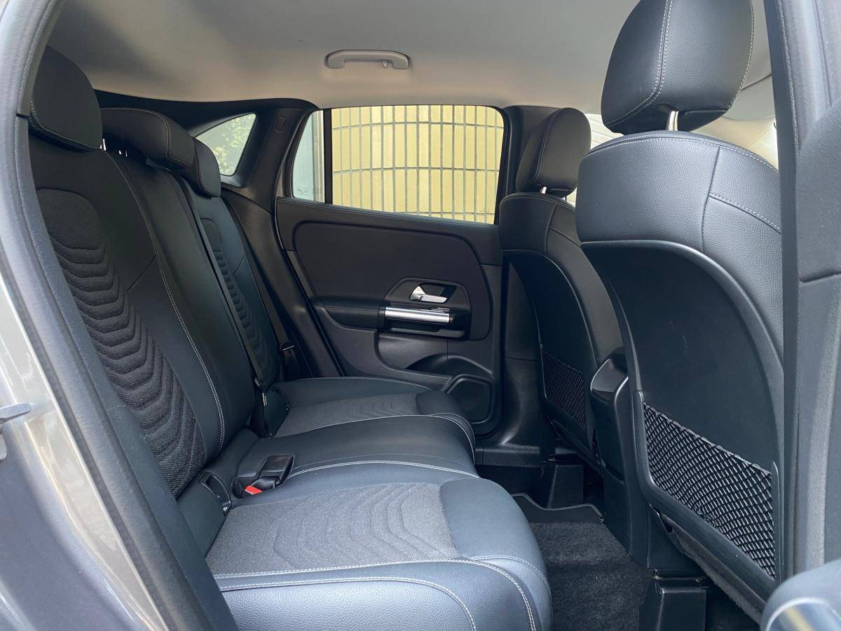 mercedes-benz-gla-2024-gasolina-1332cc