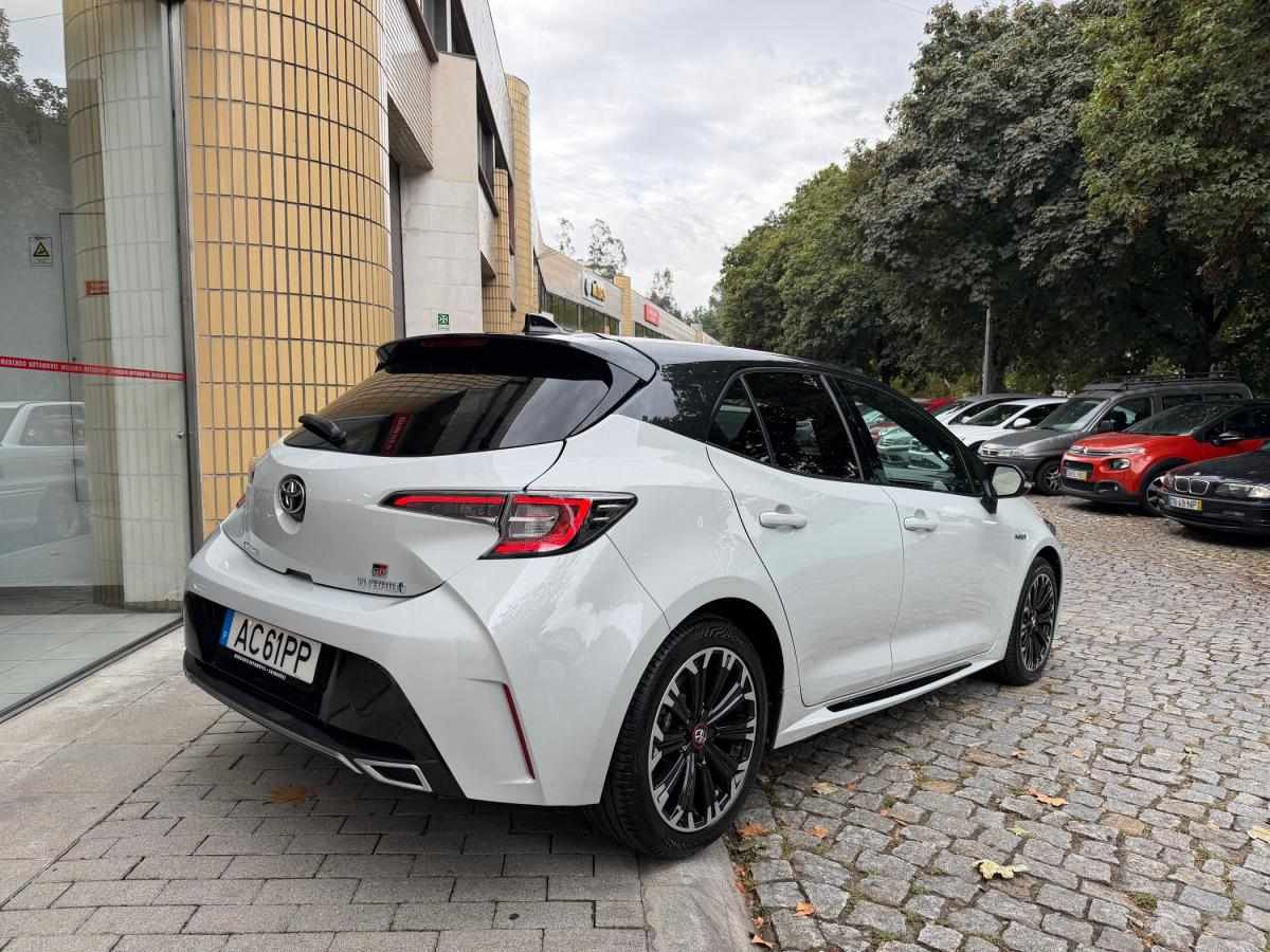 toyota-corolla-2020-hibrido-a-gasolina-1798cc